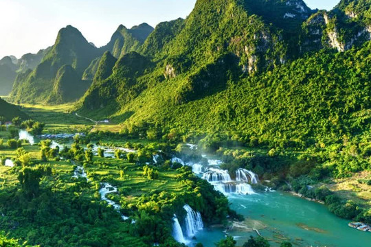 Tỉnh miền núi phía Bắc mời doanh nghiệp của bầu Hiển đầu tư phát triển kinh tế cửa khẩu