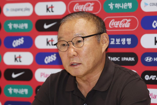 Ông Park Hang Seo cúi đầu xin lỗi, Hàn Quốc bị loại sớm ở World Cup 2026 vẫn ‘vớ bẫm’ hơn 35 tỷ đồng tiền thưởng