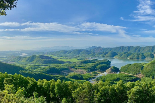 Thành phố trẻ tuổi của Việt Nam sẽ có cụm du lịch sinh thái thể thao tại điểm săn mây nổi tiếng