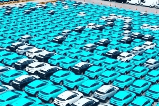 Hàng trăm xe VinFast được cho là xuất hiện tại Trung Quốc: Thực hư câu chuyện phía sau