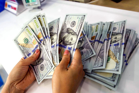 Tỷ giá hôm nay 1/7: Giá mua USD đồng loạt giảm tại nhiều ngân hàng