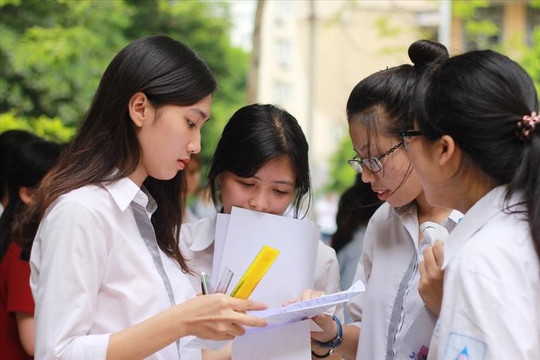 Bộ GD&ĐT công bố bảng bách phân vị: 27,5 điểm tổ hợp A00 tương đương 25,75 điểm ở tổ hợp C00, D01