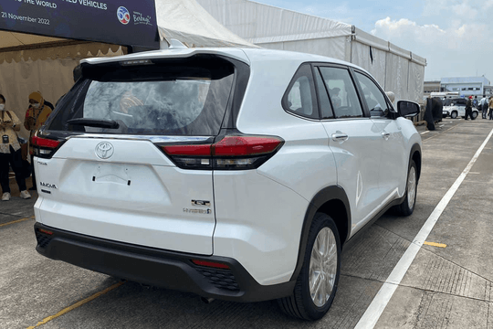 Chiều lòng khách gia đình Việt, Toyota Innova giá còn 580 triệu, xem ưng ý là có ngay mẫu MPV 7 chỗ ‘gầm cao, máy thoáng’