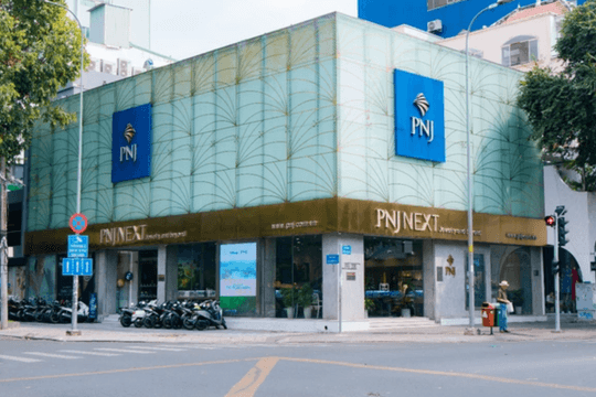 PNJ báo lãi lớn, bất ngờ giá thu mua nhẫn kim cương