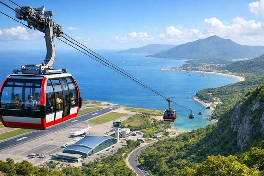 Việt Nam dự kiến có tuyến cáp treo trên ‘hòn đảo bí ẩn’, kết nối đến sân bay xây từ thời Pháp thuộc