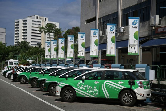 Grab chính thức mở dịch vụ taxi chạy liên tỉnh, cạnh tranh trực tiếp với Green SM