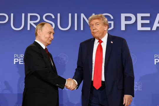 Tổng thống Mỹ Trump điện đàm với lãnh đạo Nga và Ukraine trước thượng đỉnh NATO