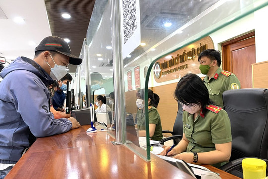 Từ nay, người sắp đi nước ngoài cần đặc biệt lưu ý quy định mới này về xuất cảnh