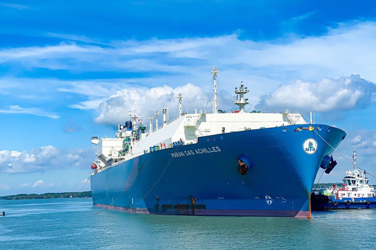 Lần đầu tiên Việt Nam chốt hợp đồng LNG định hạn, phục vụ dự án điện 1,4 tỷ USD