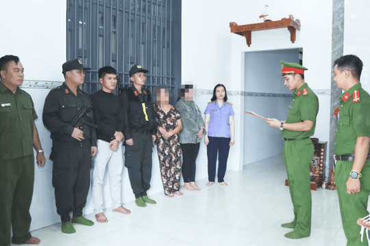 Khởi tố 7 quản lý, tổ trưởng, nhân viên liên quan đến 1.200 tấn nguyên liệu bất ngờ bị 'bốc hơi'
