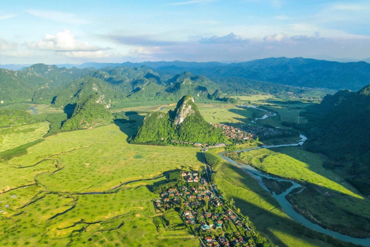 Việt Nam chính thức có thêm một Khu du lịch: Là nơi sở hữu 'Làng du lịch đẹp nhất thế giới' và hệ thống hang động kỳ vĩ khiến truyền thông thế giới trầm trồ