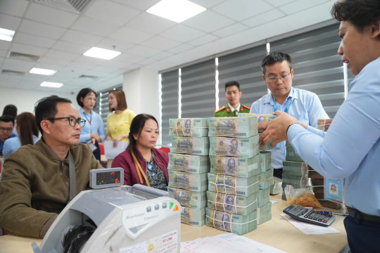 Tiền đền bù khi Nhà nước thu hồi đất có phải đóng thuế TNCN? Giá bồi thường được tính thế nào?