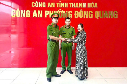 Phát hiện chiếc túi xách chứa 75 triệu đồng, công an lập tức mời chị Nguyễn Thị Thùy SN 1991 lên làm việc