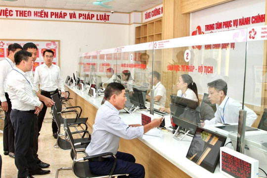 Từ nay, cán bộ hành chính công được hỗ trợ 3 triệu đồng/người/năm: Điều kiện và mục đích nhận tiền là gì?