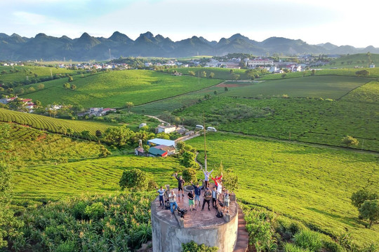 Nơi duy nhất Việt Nam 3 lần được vinh danh 'Điểm đến thiên nhiên khu vực hàng đầu thế giới': Cách Hà Nội chỉ 180km, đẹp cả bốn mùa