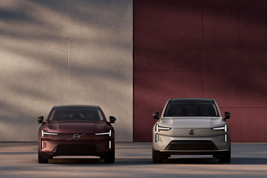 Volvo tung bộ đôi 'át chủ bài' mới tại Việt Nam: Sạc 22 phút, công nghệ AI, quyết đấu phân khúc xe sang điện