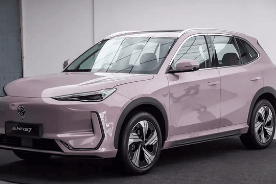 Mazda CX-5 dễ bị ‘sòng phẳng’, mẫu SUV điện chạy được 450 km/1 lần sạc, ghế mát-xa, 16 loa nghe xập xình, thiết kế nhìn là thích: Giá có 'rẻ như cho' không?