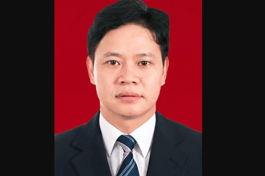Cách toàn bộ chức vụ, đề nghị truy tố, tịch thu tài sản cá nhân của nguyên Giám đốc Liên hiệp HTX tín dụng nông thôn SN 1970 của Trung Quốc