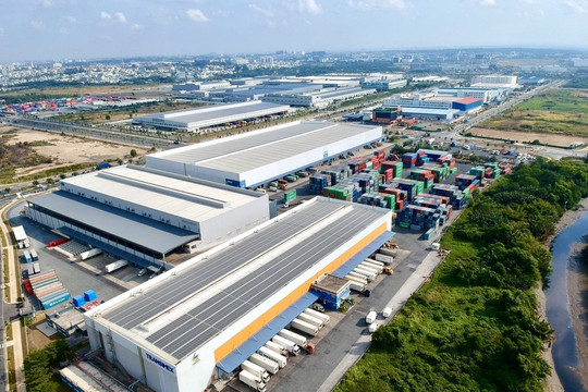 Kế toán trưởng doanh nghiệp logistics vốn hoá 6.500 tỷ xin từ nhiệm, từ bỏ mọi quyền khiếu nại, khởi kiện