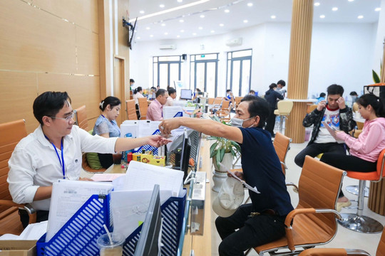 Mỗi cán bộ, công chức, viên chức được nhận 2.000.000 đồng/tháng, áp dụng đến hết tháng 10/2028, điều kiện cụ thể ra sao?