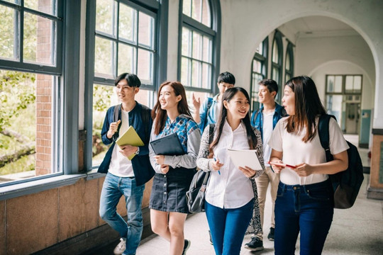 Một ngoại ngữ mới chính thức được dạy tại Việt Nam: Chi tiết lộ trình và các địa phương thí điểm từ năm 2026