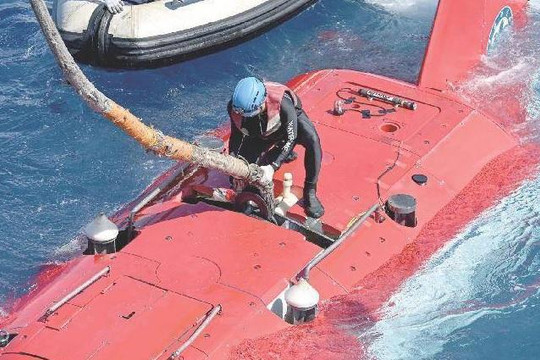 Phát hiện Trung Quốc điều động tàu chở nhiều chuyên gia, 21 lần lặn sâu 1.500m, đưa hơn 200 'báu vật' từ xác tàu 500 năm tuổi lên mặt nước