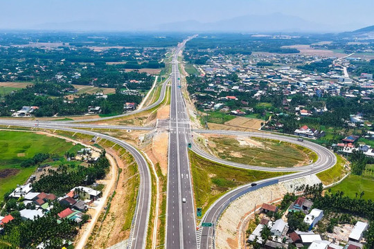 Sau 3 tháng vận hành, cao tốc 20.400 tỷ với 3 hầm xuyên núi sắp hoàn thiện toàn bộ