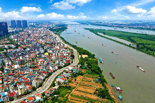 Di dời gần 250.000 người dân làm đại lộ sông Hồng 736.000 tỷ: Chuyên gia nói cuộc chơi bất động sản Hà Nội sẽ thay đổi