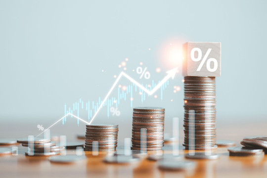 Lãi suất tiết kiệm 6 tháng lên tới 9%/năm