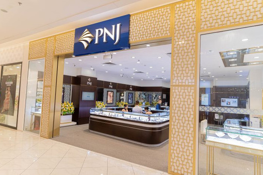 Cổ phiếu PNJ vừa tăng trần đã ‘đổi chiều’, chuyện gì đang xảy ra?