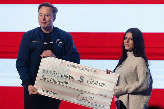 Elon Musk bị cáo buộc chi 1 triệu USD để 'mua phiếu'