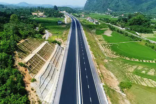 Việt Nam sắp hoàn thiện trục cao tốc xuyên Việt gần 2.000km