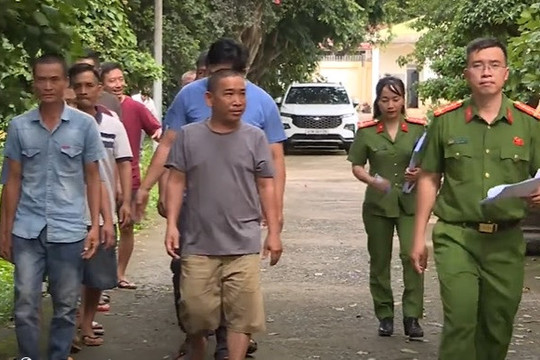 Khám xét nhiều địa điểm, thu giữ hàng nghìn trang dữ liệu, truy vết dòng tiền gần 200 tỷ đồng: Điều tra 25 người