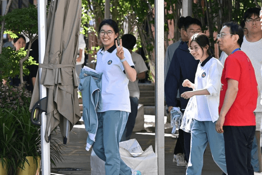 Thí sinh học giỏi của tỉnh nhưng tra kết quả thi 0 điểm kèm dòng thông báo, 2 trường đại học danh giá đã liên hệ gấp, phụ huynh tuyên bố thẳng