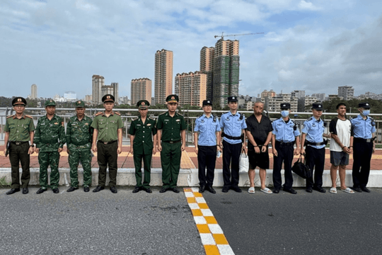 Trục xuất 2 người Trung Quốc khỏi Việt Nam