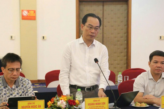 Gian lận thi ở Quảng Trị: Bộ trưởng Bộ GD&ĐT Hoàng Minh Sơn đã làm việc với UBND tỉnh