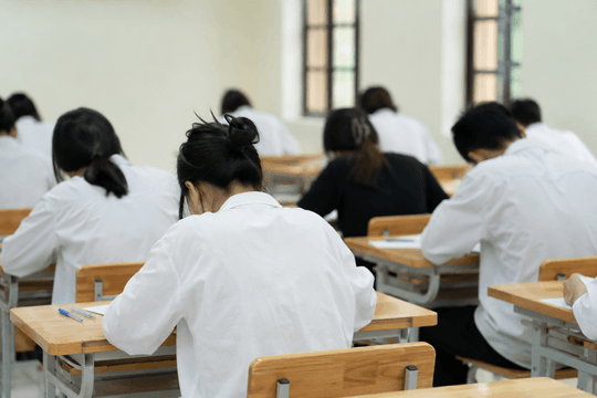 Phát hiện cán bộ điểm thi nhận hối lộ hơn 1,7 tỷ đồng để 'tuồn' đề ra ngoài ngay trước kỳ thi: Đường dây gian lận trải rộng 16 thành phố, 9 tỉnh, 27 người bị tuyên án tù tại Trung Quốc