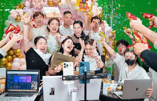 Từ KOL, KOC đến người bán đa kênh: Thu nhập trên nền tảng số sẽ được tính thuế thế nào?