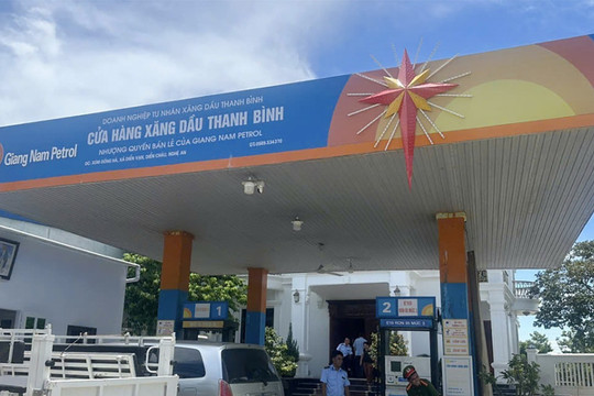 Bị phạt 40 triệu đồng vì tự ý nâng giá bán xăng