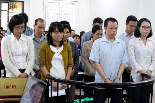 Truy tố cựu giám đốc ngân hàng lập khống hồ sơ tín dụng, chiếm đoạt hơn 14 tỷ đồng