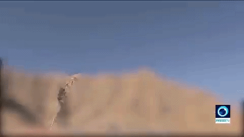 Tên lửa Iran 'xuyên thủng' hệ thống phòng không Mỹ