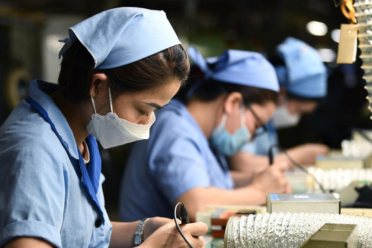 Bộ Nội vụ nêu lý do cần tăng lương tối thiểu từ đầu năm 2027