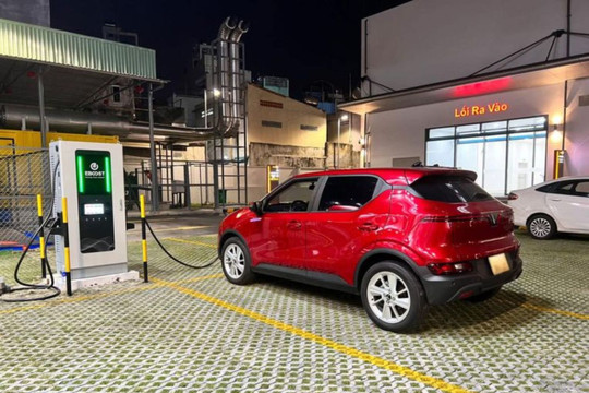 Kết nối 50% trụ sạc chỉ sau 30 ngày, tham vọng sạc xe 1 chạm không còn xa tại Việt Nam