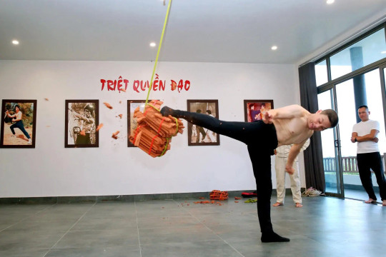 'Thần tượng lớn nhất' của Chủ tịch Tập đoàn Sơn Hải, qua đời 53 năm vẫn nổi tiếng toàn cầu