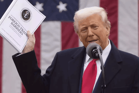 Tổng thống Trump áp thuế mới với 60 đối tác thương mại, thép Việt Nam không chịu thêm thuế
