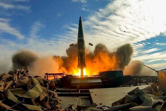 ‘Nếu điều đó xảy ra, Ukraine sẽ chỉ còn là vùng đất đầy hố bom giống bề mặt Mặt Trăng’