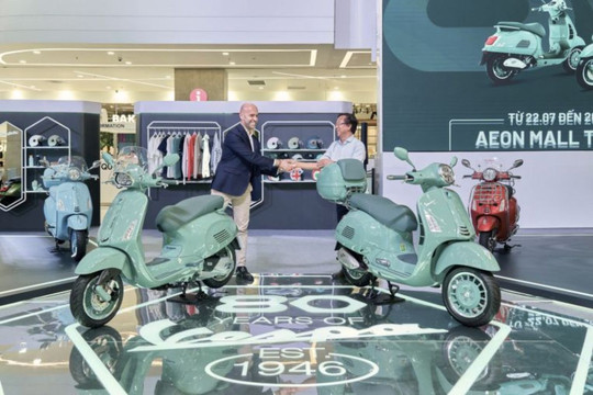 Trình làng cỗ máy 180cc và phiên bản kỷ niệm, Vespa chơi lớn tại thị trường miền Trung