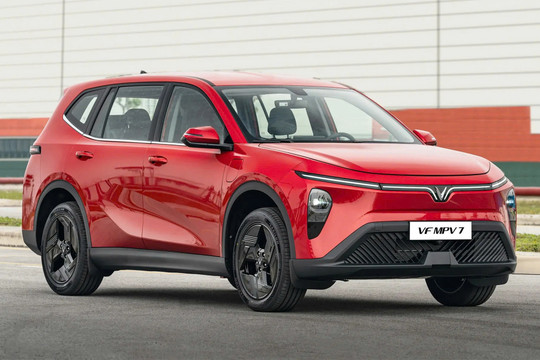VinFast chiếm hơn một nửa thị phần MPV: Cứ 2 xe bán ra có hơn 1 xe mang thương hiệu Việt
