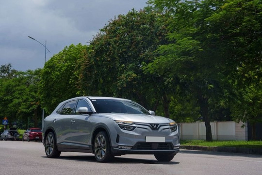 Sau 4 năm và lăn bánh 410.000km, chủ xe VinFast VF 8 nói thật về tình trạng xe, kỹ thuật ‘bóc tách’ chất pin và chi phí bảo dưỡng