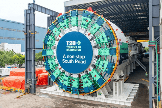 Huy động 3 máy đào hầm TBM nặng 3.500 tấn cho dự án đường cao tốc dài 78km trị giá 281.000 tỷ đồng, rút ngắn thời gian di chuyển tới 40 phút